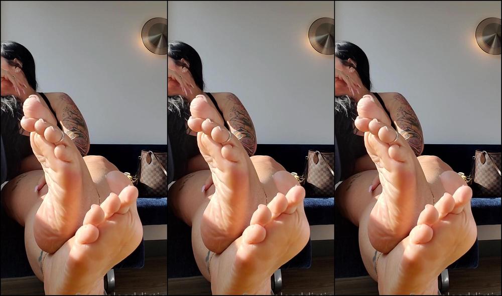 Iluvshaunalv I Love Teasing You With My Sexy Feet It Makes My Pussy So Wet Know How Hard It Makes You