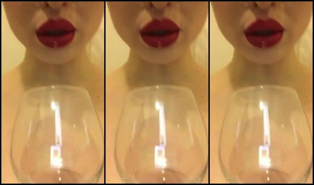 Mistress Bella Lugosi Nicknamed Missbellalugosi Onlyfans Old But Gold Found This Old Spitting Video I Made On My Phone Several Years Ago