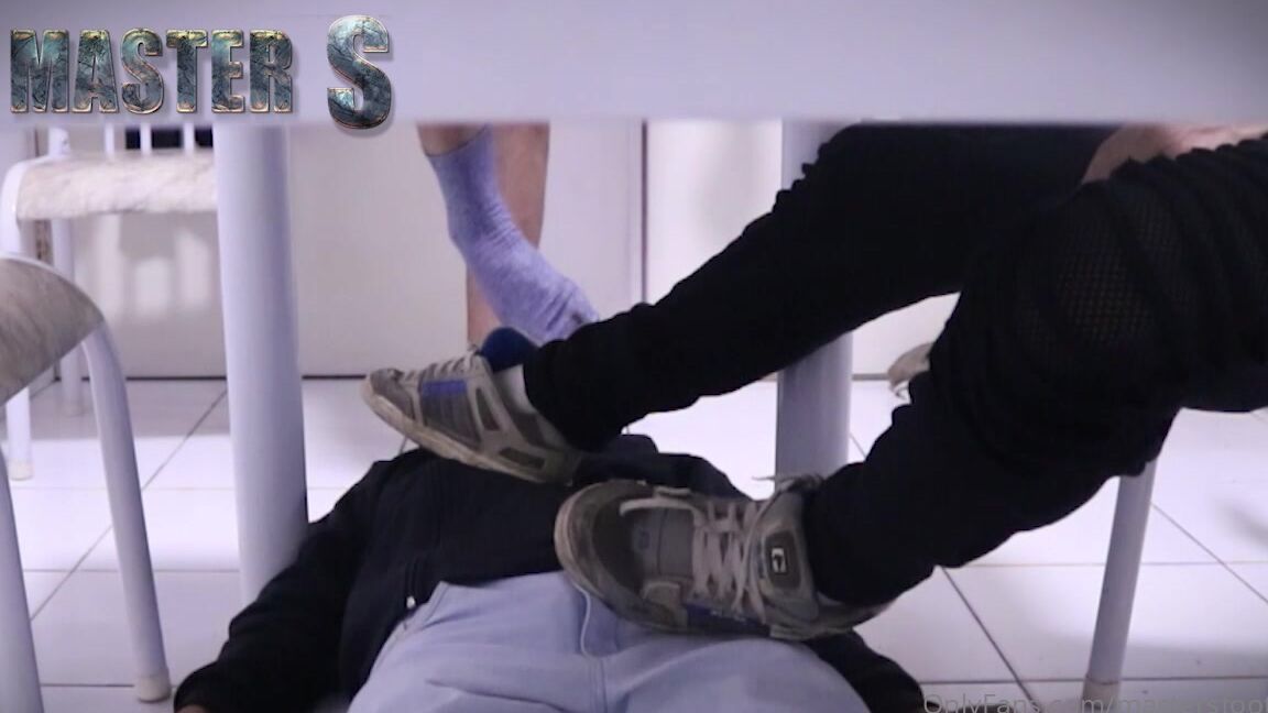 Brfootmodel 996400100 10 01 2020 My Little Slave Under Supermanfeet Foot Masters Cashmaster Superfeet Brazilianfeet Feetfetish Shoes Socks Dirtysocks Footslave Slave Licker