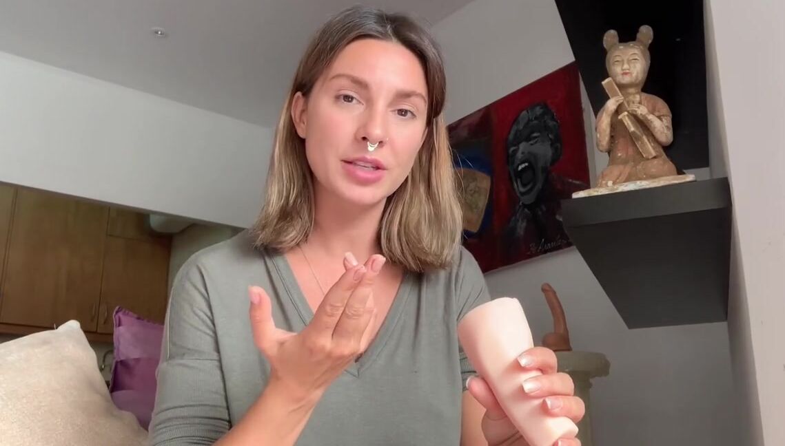 Roxysdream Onlyfans 2 Videos Of Me Getting Licked And My Pussy Licking Tutorial A Lot Of You Have Been Asking Me For 3P