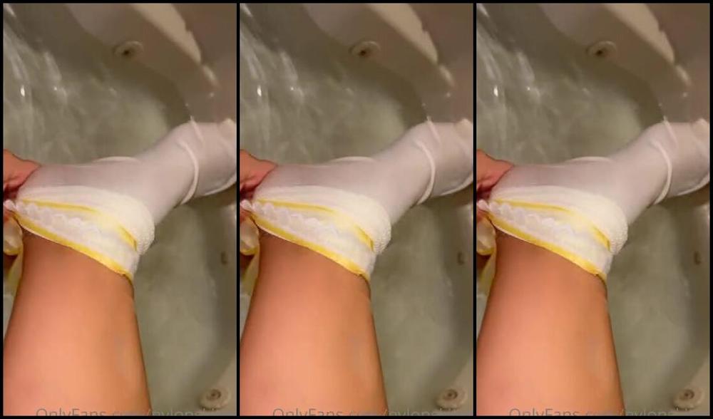 Nylonskitten Nicknamed Nylonskitten 07 12 2022 Onlyfans Video Wet Look Tonight Feels So Refreshing And Theres Just Something About Wet Ankle Socks With