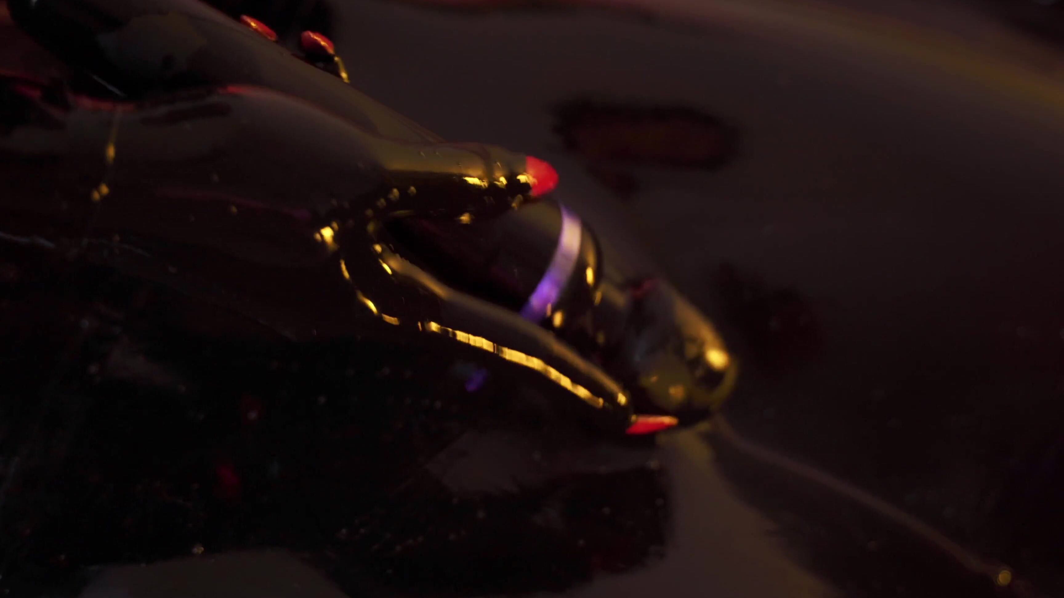 Face Sitting, Latex, Mistress, Slave training, Vacuuming face-sitting-in-vacbed ManyVids