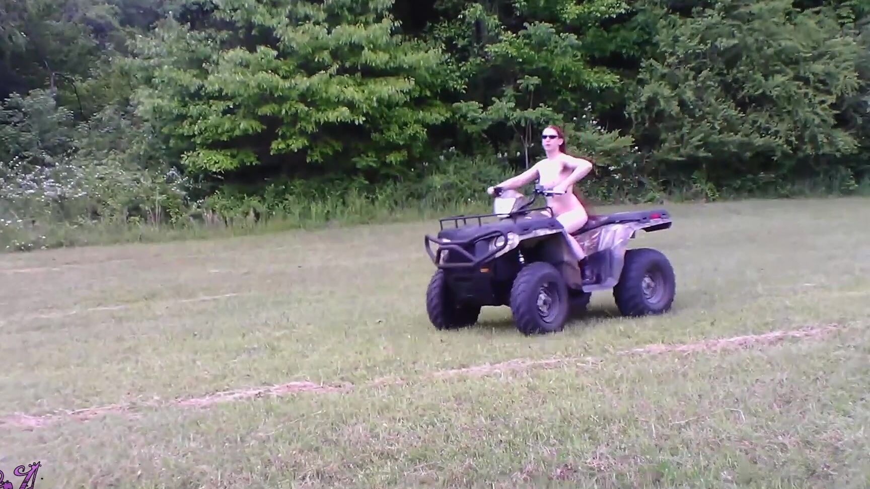 Aglaeagroup Ilsacuna Gets Her Motor Runnin