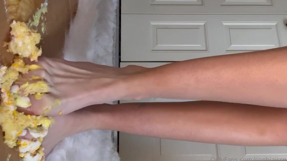 Miss Sophia Nyx Nicknamed Sophiaisspoiled Onlyfans Full Length Clip Cupcake Foot Whore Hehehe I Decided To Do It Thank