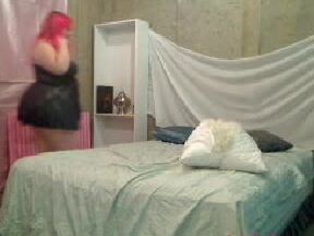 Camgirlkitten Vintage Min Feather Pillow Popping