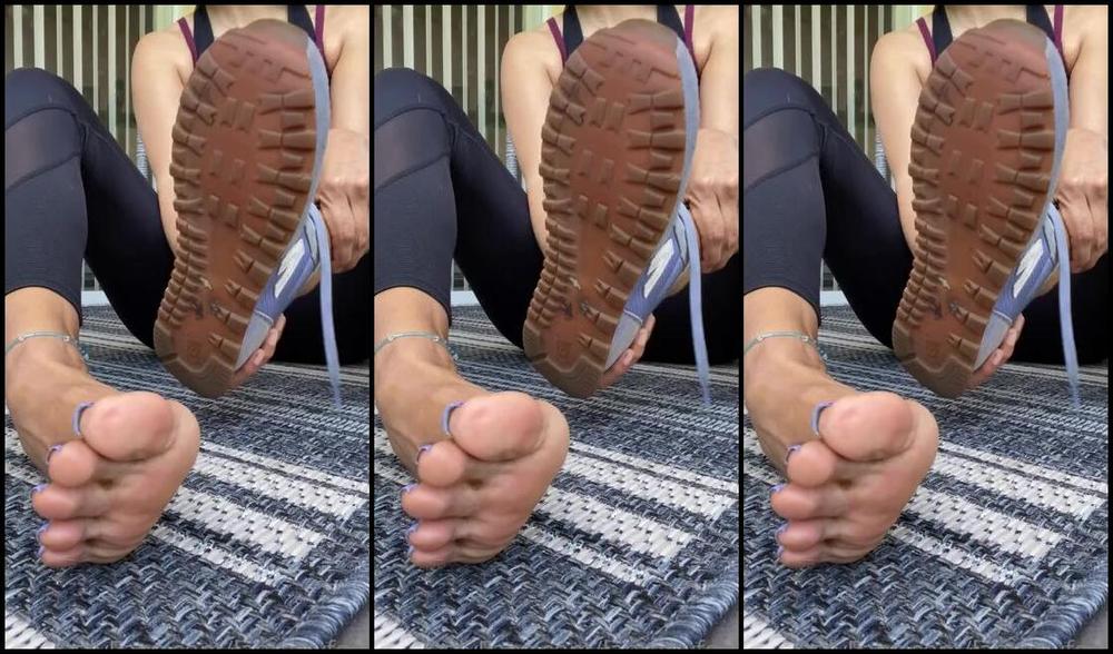 Laprettyfeet4 Nicknamed Laprettyfeet4 Onlyfans Ohhh That Smell After Workout