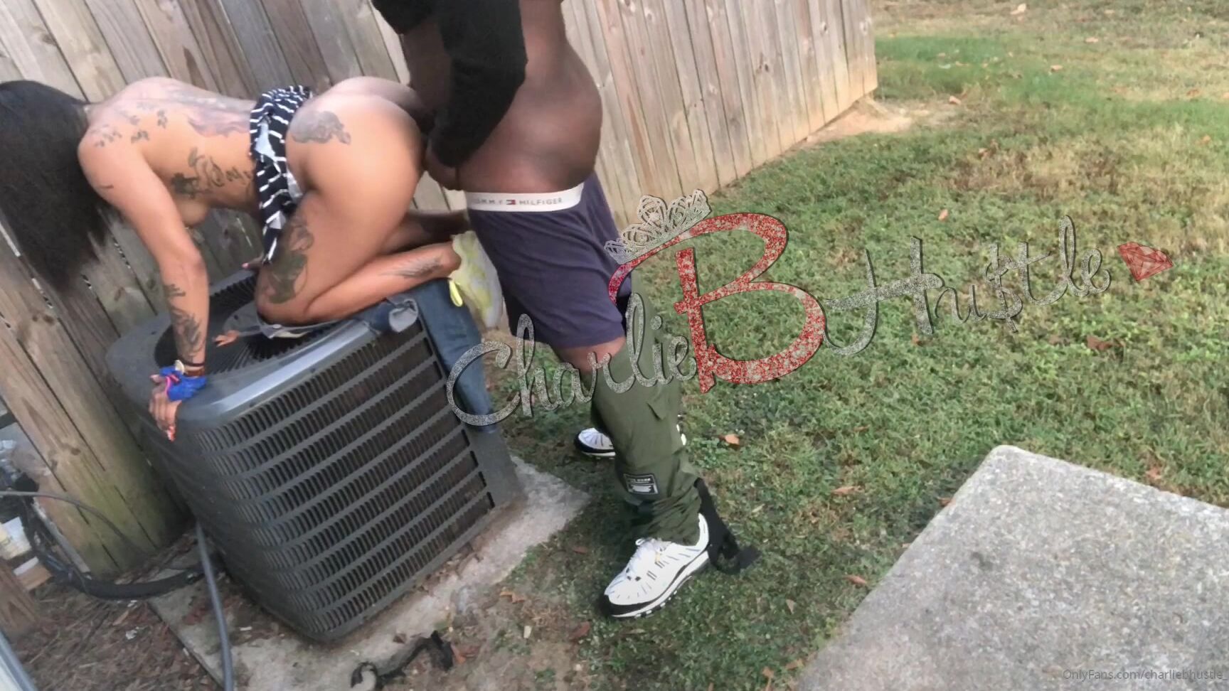 charliebhustle-15-10-2019-71748550-part-2-gettin-it-from-the-back-in-the-back-of-the-trap