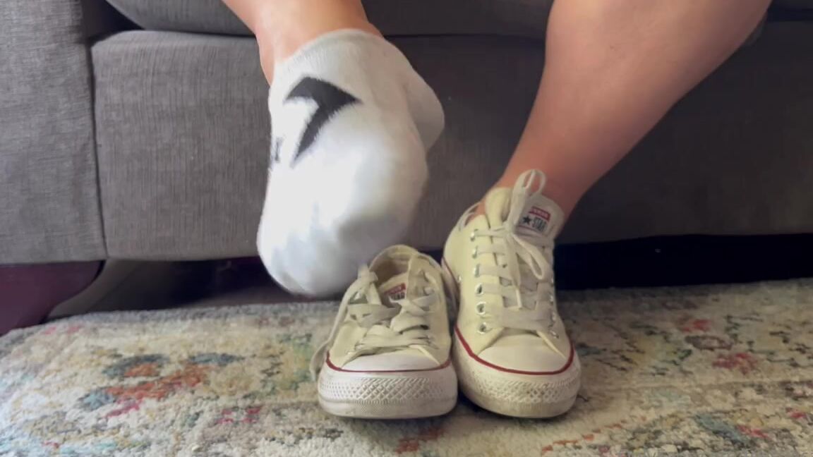 Caroline Aka Feetsiecakes Onlyfans Miss Me I M Back With A Fresh Colour And A Bit Of A Tan