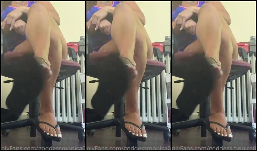 Goddessmonica00W Onlyfans Flip Flip Dangle Joip