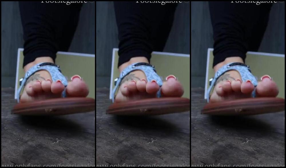 Footsiegalore Onlyfans These New Michael Kors Sandals Though I M Obsessed Tell Me Which Ones Would Catch Your Eye The