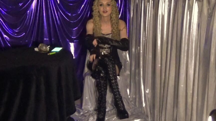 Your Goddess Bri Covered In Leather While I Inhale