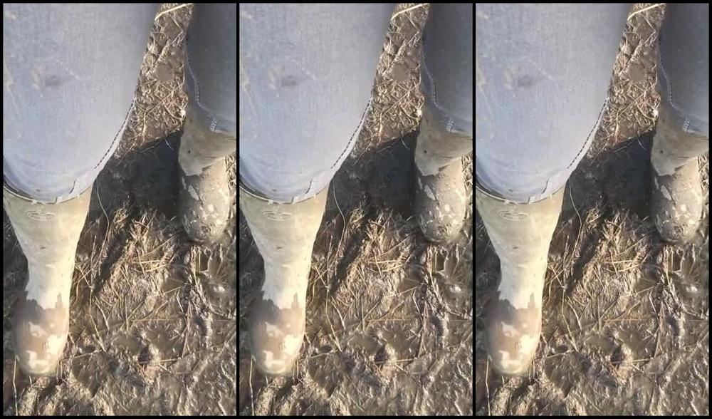 Mistress Athena Nicknamed Mistressathena Onlyfans A Hour On The Land This Morning Amp Coverd In Mid Who Would Like My Wellingtons