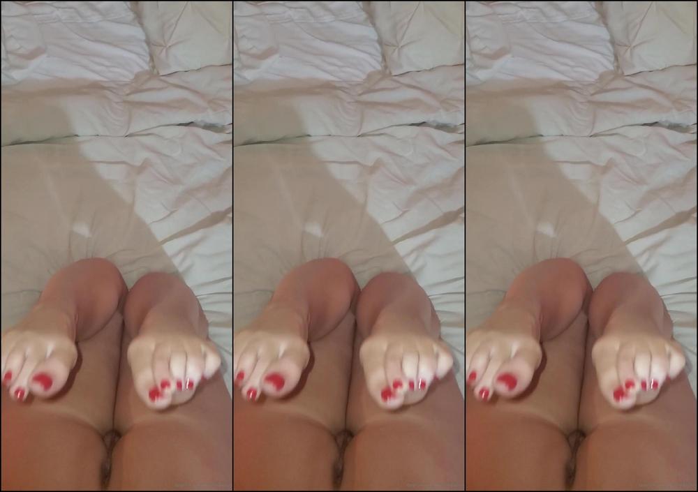 laurenthegaqueen-28-01-2021-2017383474-i-call-this-one-soles-holes