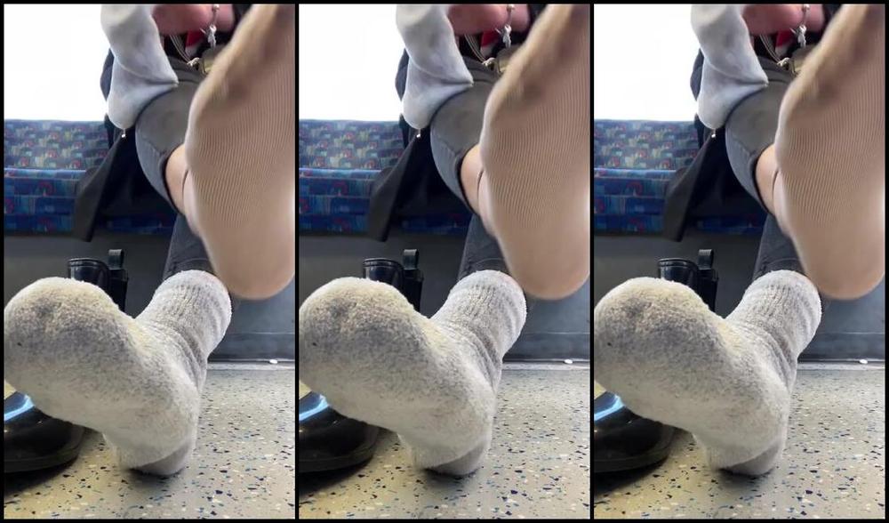 Anas Socks Nicknamed Anas Socks Onlyfans Oh Boy These Fluffy Ugg Socks And Nylons Are Carrying A Strong Aroma Just Imagine The Sweat Too I 7