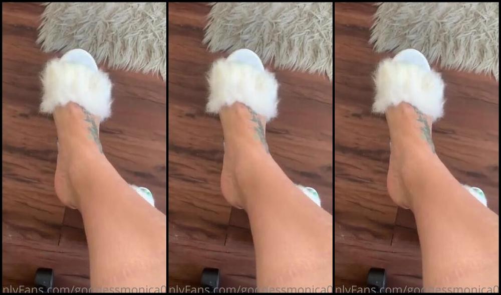 Goddessmonica00W Onlyfans Feathers Flip Flops Per Your Request 2P