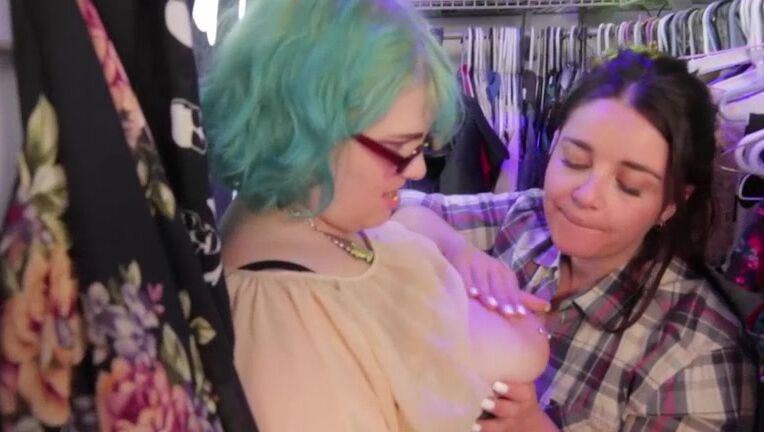 "Nikki Hearts, Karla Lane, April Flores, Courtney Trouble, Kitty Stryker" Lesbian, All Girl, Strapon Lesbian Curves 3 Soft Girls + Strap Ons Trouble Films