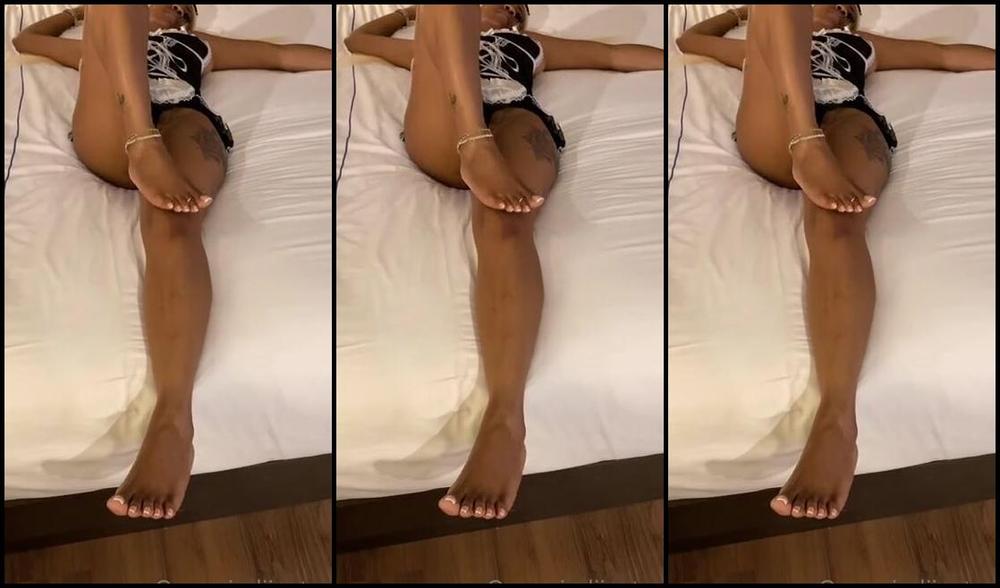 Queenjodiieetoes Aka Prettyfeetonly1800 Onlyfans Did Anyone Ask For A French Maid