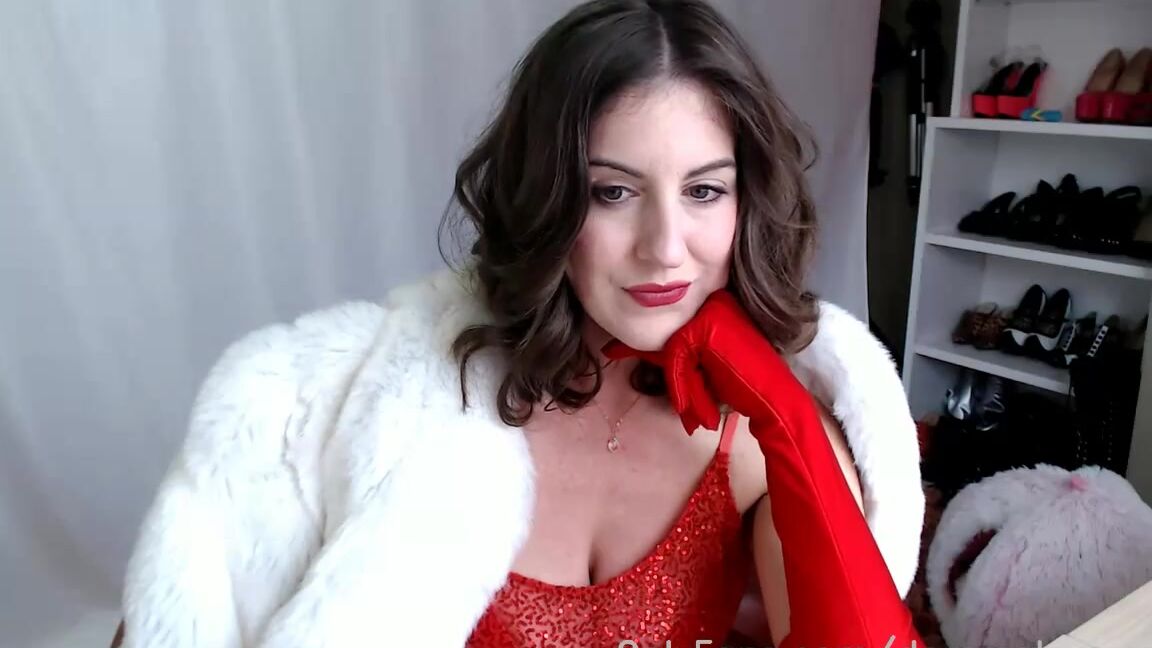 Ms Tomorrow Nicknamed Dommetomorrow Onlyfans Stream Started At 10042021 0203 Pm Monday Mornings Are For Dressing