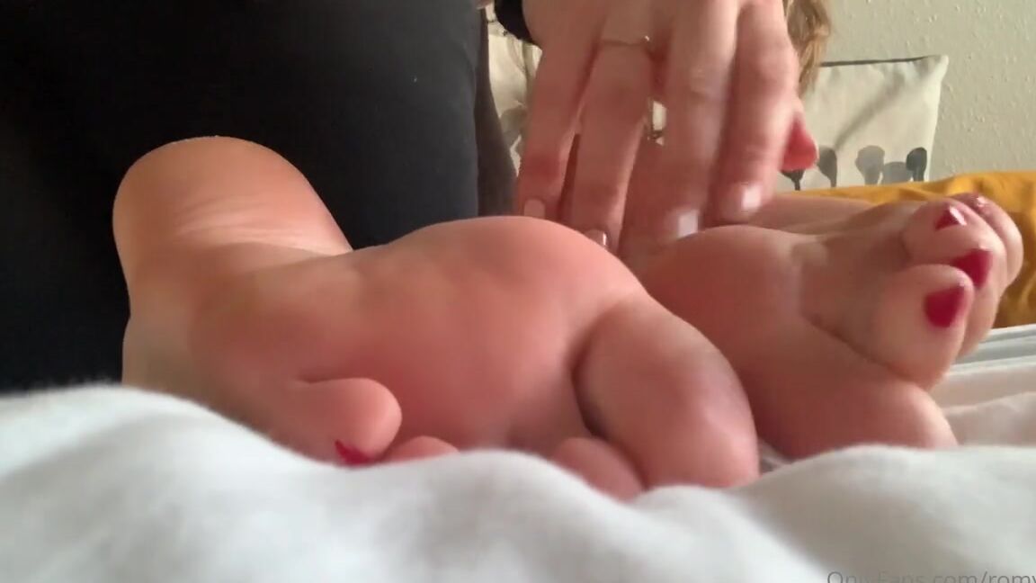 Romy Feet Nicknamed Romyfeet Onlyfans Come And Smell My Tiny Feet Let S Have A Good Fetish Moment Together