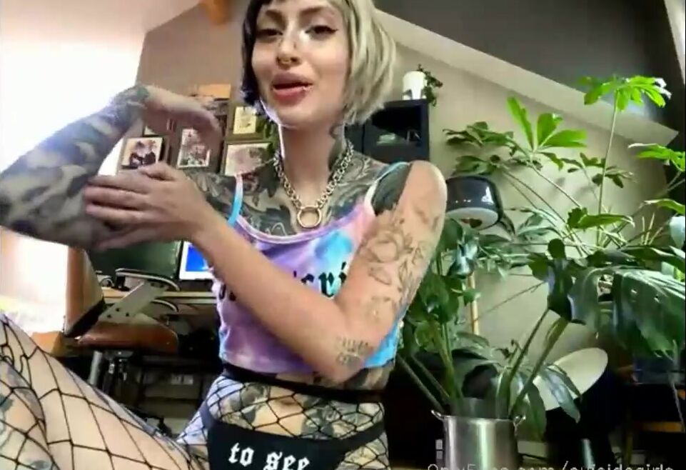 Suicidegirls Stream Started At Pm Hi I M Addox My Suicidegirls Addox Instagram T