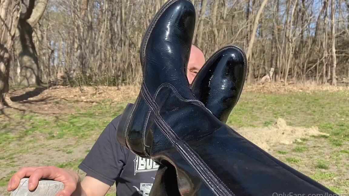 Sexy Lenasdiary Onlyfans 129395200 My Footsucker The Weather Is Nice And Thats Why My Stupid Slave Had To Spoil My Feet Outdoorp