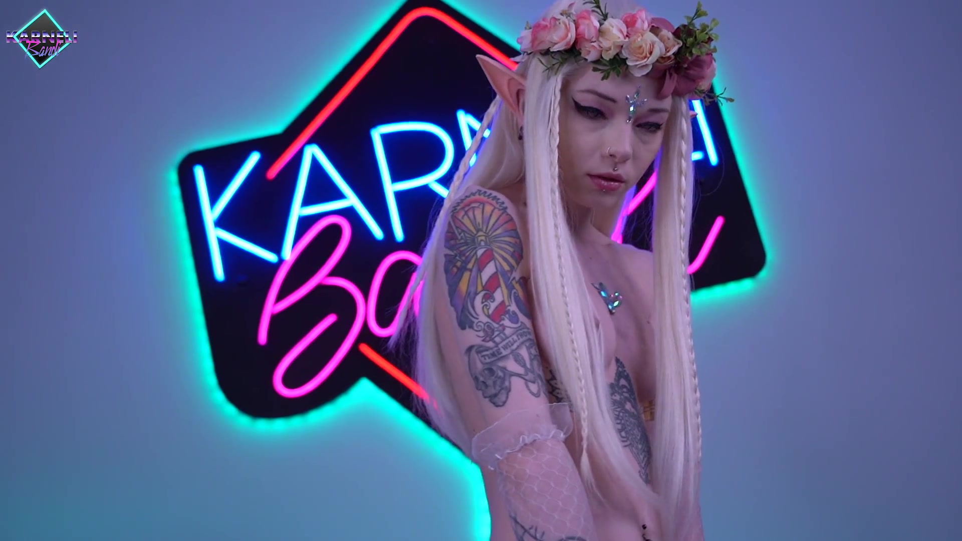 Fucked elf and cum in her ass