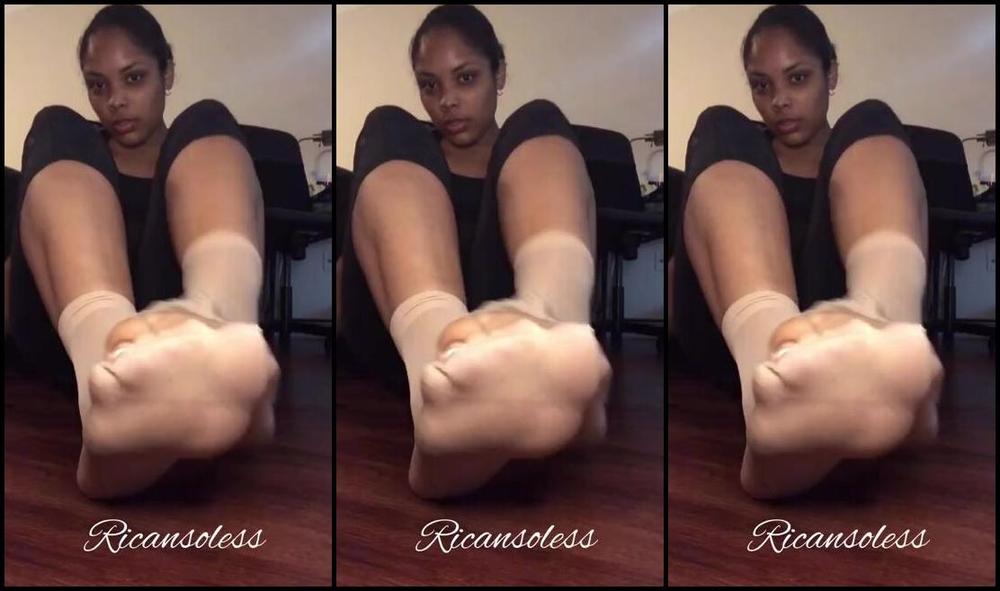 Mama Rican Aka Ricansoless Onlyfans Tearing Off These Nylonstoe Teasing You Along The Way