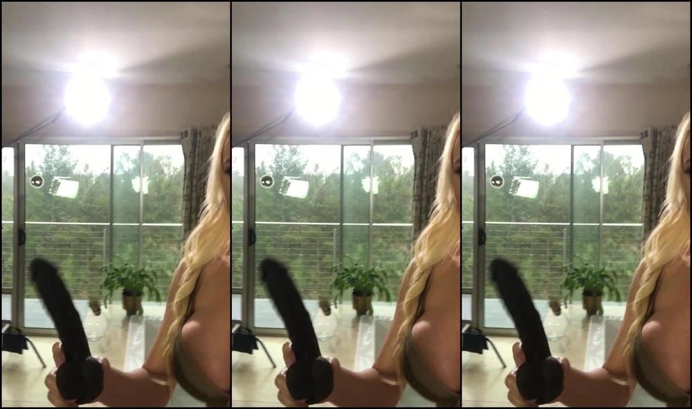 Lilylanexxx Bts From Set With Kenzie Taylor