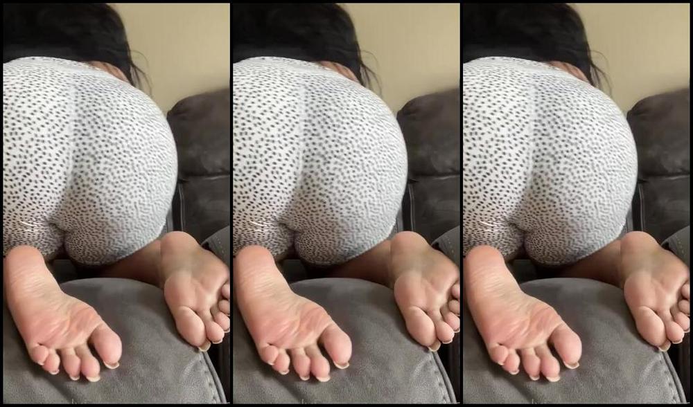 Little Pinay Nicknamed Little Pinay Onlyfans Not Sure Why I Feel Like Bouncing On Top So Much These Days Who Can