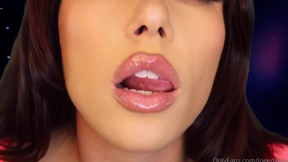 Valentina Fox Nicknamed Ineedvalentina Onlyfans Watch This On Loop And Get Lost Xdb