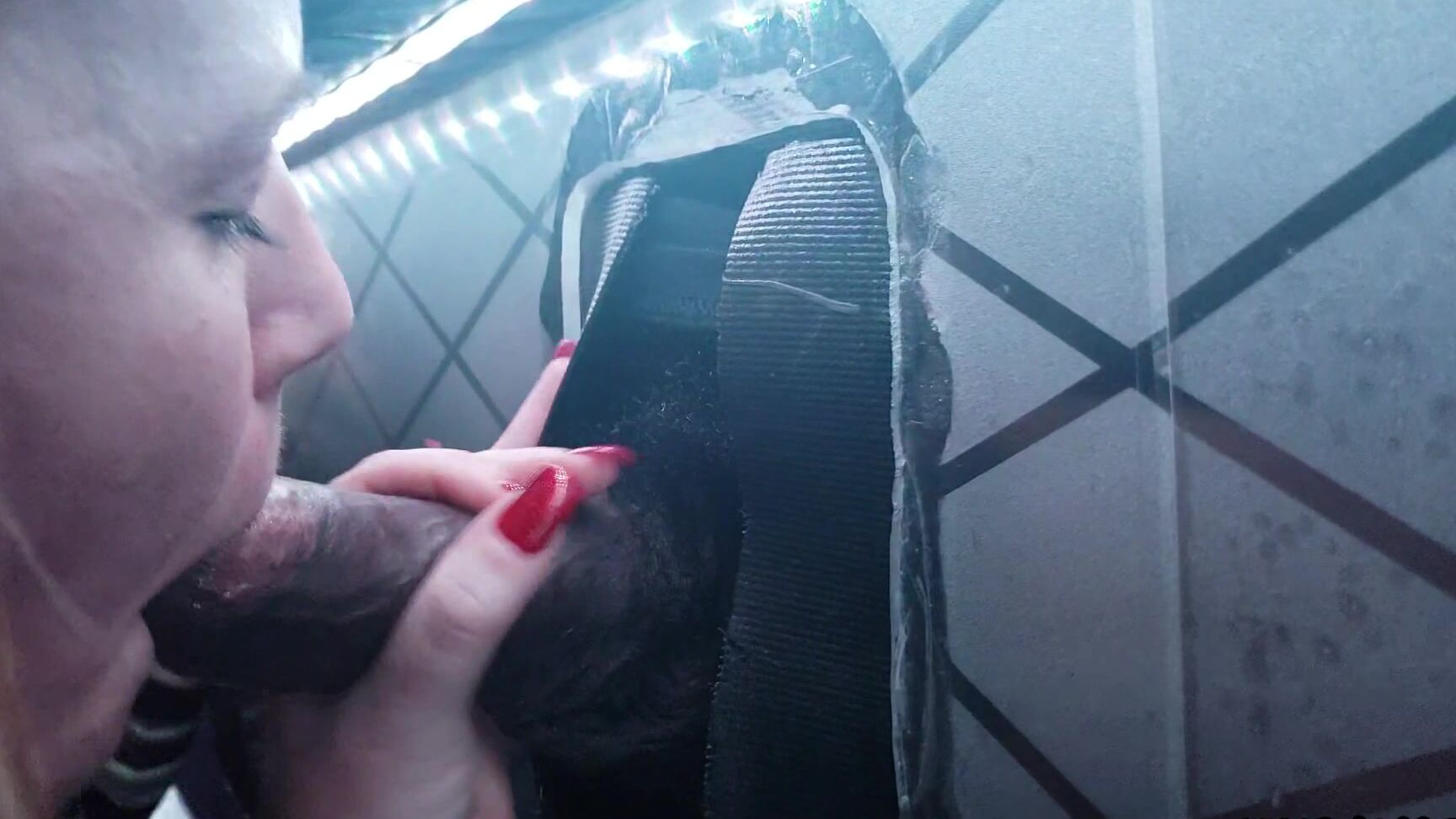 Blowjob,Cumshots,Deepthroat,Interracial,Oral Fixation kimswallows humpday hunting for bbc loads ManyVids