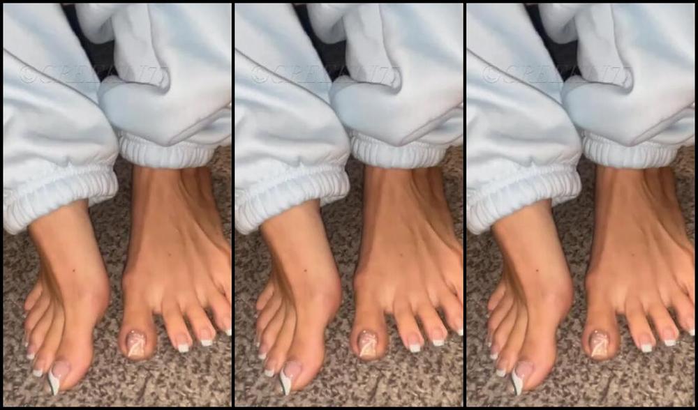 Greek Goddess Li Aka Greekli77 Onlyfans A Little Show And Tease E8