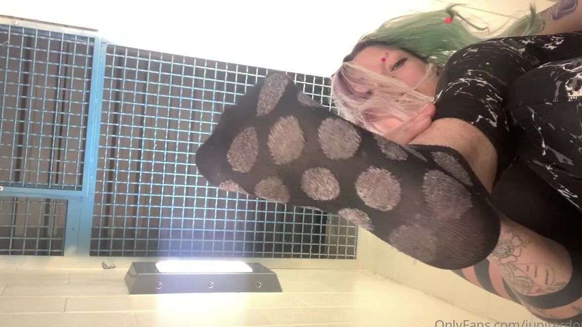 Jupiter Domina Nicknamed Jupiterdomina Onlyfans A Long Walk In The Park