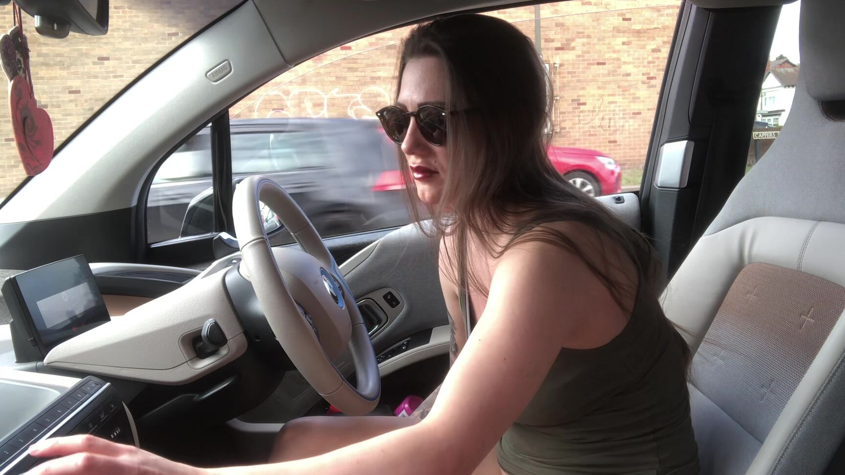 "SuzieLove212" amateur, car, milf, public nudity, pussy play Pussy Play in the Car Next to Busy Road manyvids