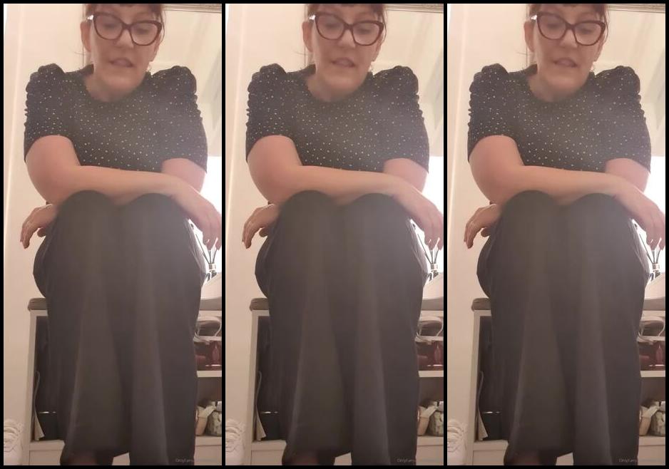 Miss B Nicknamed Missb52S Onlyfans 06 28 2021 Poping In To Say Good Morning Lick The Soles Freaks