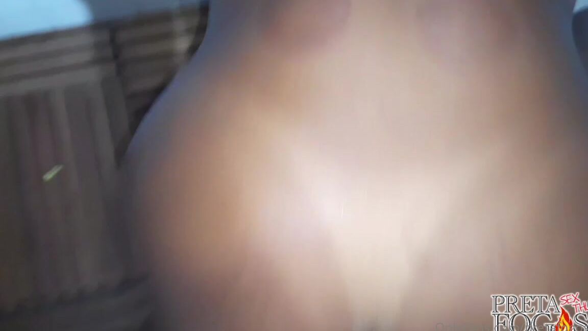 Pretafogosaofc 2150514279 06 30 2021 Gar Om Veio Me Servir E J Estava De Pau Duro Quando Me Viu Na Hidro Do