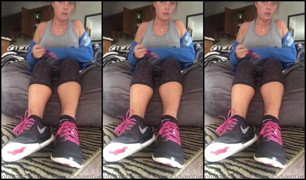 Adventuretoeskat Nicknamed Missadventuretoeskat Onlyfans Чувствует Себя Так Здорово Вернуться В Спортзал Посмотреть На Эти Потные Носки 2E