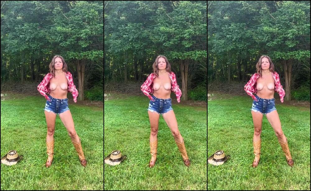 Journeywinfrey 2944522503 07 16 2023 I M A Little Country And A Little Rock N Roll