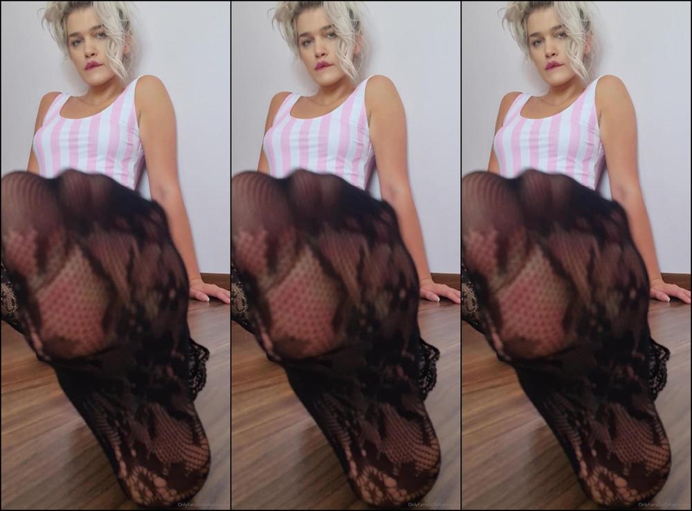 Katesstory Yes Exactly Minutes Of Sock Trying On And Off Which Is Your Fav