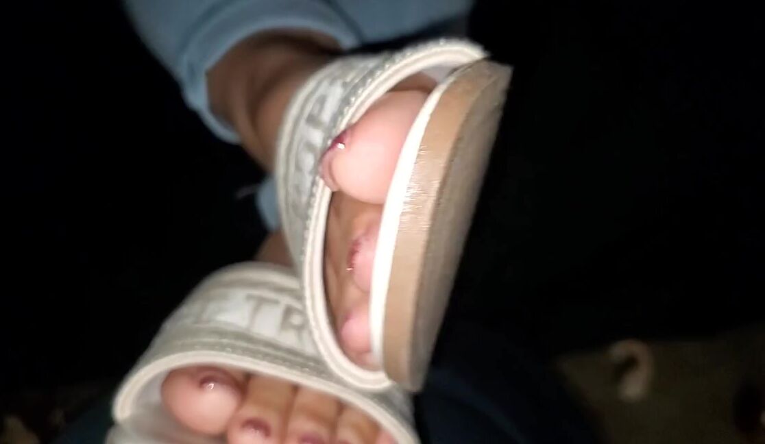 Pediqueensoles Nicknamed Pediqueensoles Onlyfans Enjoy My Sweaty Soles