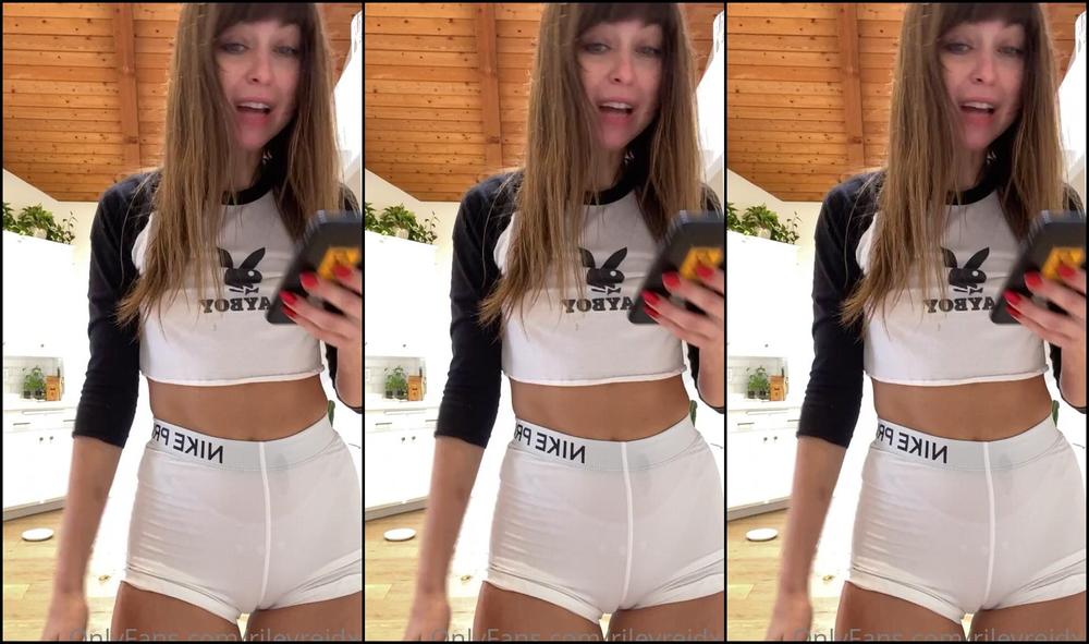 Rileyreidx Dance Party Sfw Sorry I Dont Gt Naked In This One Its From An Instagram Live Show When I