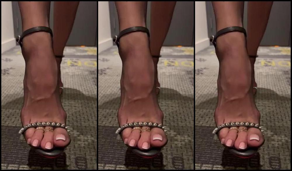 Heels Of Mine Nicknamed Heelsofmine 04 11 2023 Onlyfans Video Some More Stockings And Heels From Hotel