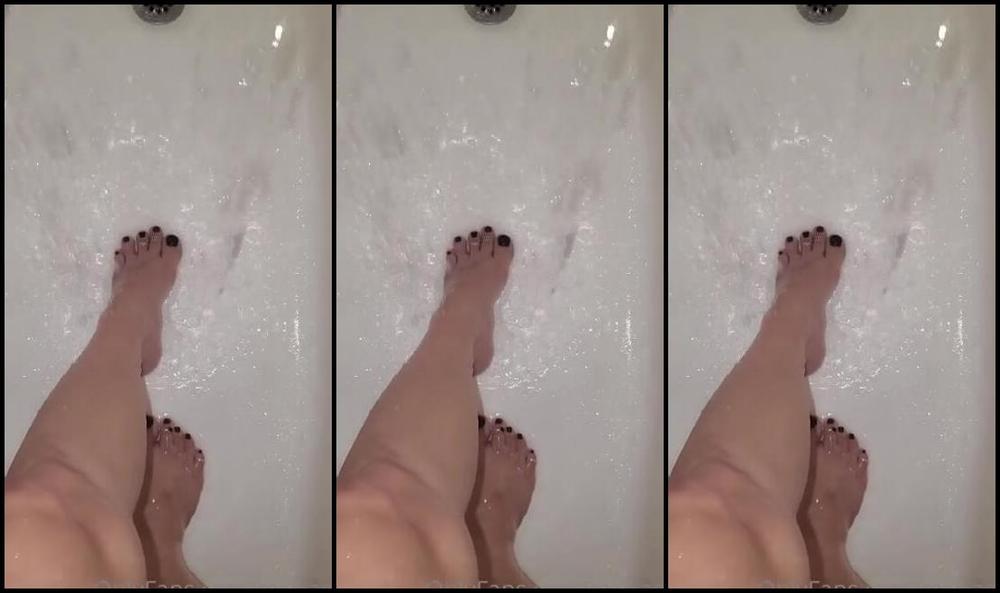 Mssjada Nicknamed Mssjada Onlyfans New Nail Color I Couldnt Think Of A Better Place To Show You Besides The Shower