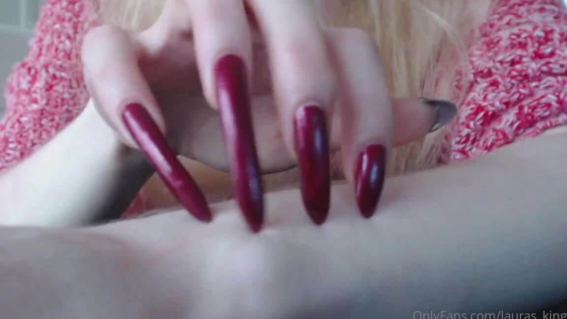 Lalalaura Nicknamed Lauras Kingdom 07 02 2024 Onlyfans Video Crystal Claws Arm Scratch P8G5