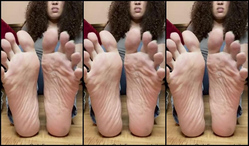 Natasha Aka Vibez3 Onlyfans Just Got Off Work And I Wanna Go Get A New Pedicure But First I Need Your Pathetic Ass To Fkn Clea