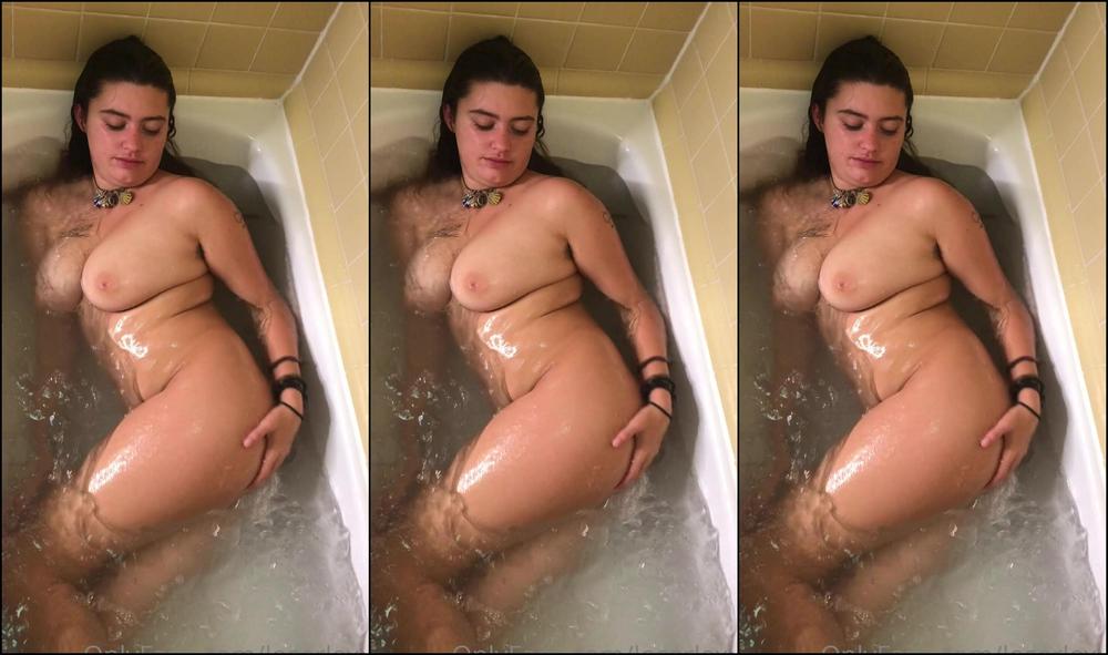 Loserlexxx 488711608 07 09 2020 Playing With Myself And Splashing Around In The Bathtub Like This If You D Come In
