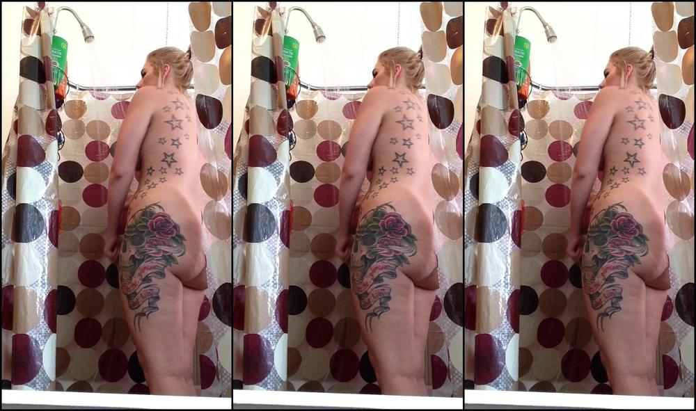 Kelly Belle Voyeur Shower And Shave