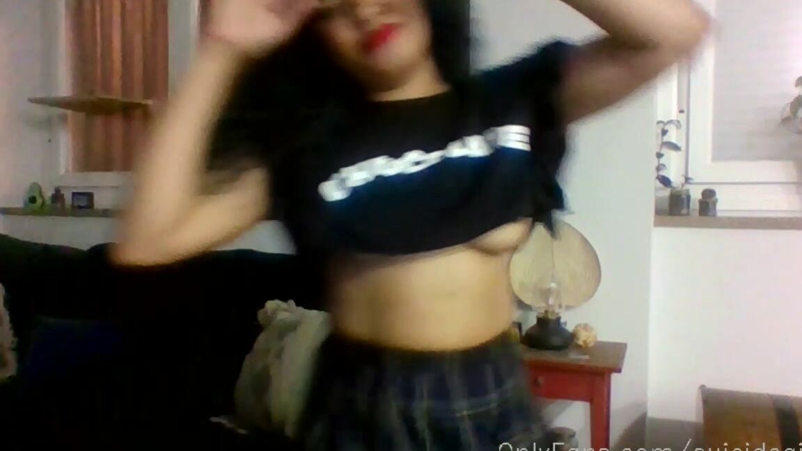 Suicidegirls Stream Started At Pm Hello My Name Is Xsynesthesiax Thanks For Joinin