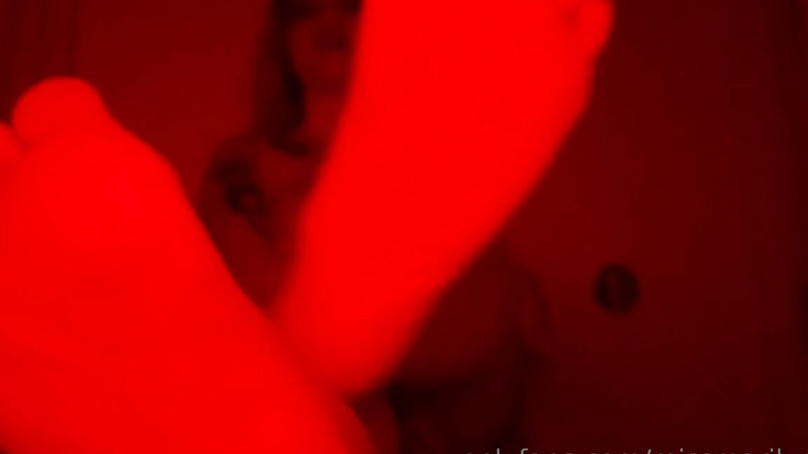 Miss Marilyn Nicknamed Missmarilynxx Onlyfans You Didnt Think Id Notice But I Know Youve Got A Hard On For My Feet