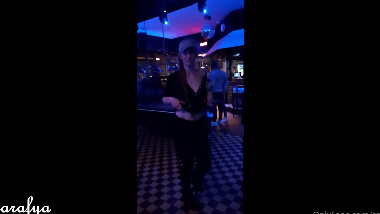 sarafya-10-11-2021-2270614417-after-the-last-public-vid-i-went-for-some-naughty-dancing-in-a-bar